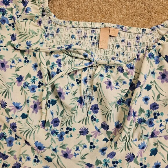 White Floral Puffy Sleeve Dress - Picture 5 of 8